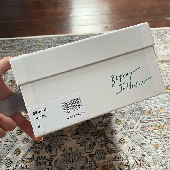 Betsey Johnson Kami Pearl Block Heels 👡 - Picture 9 of 9